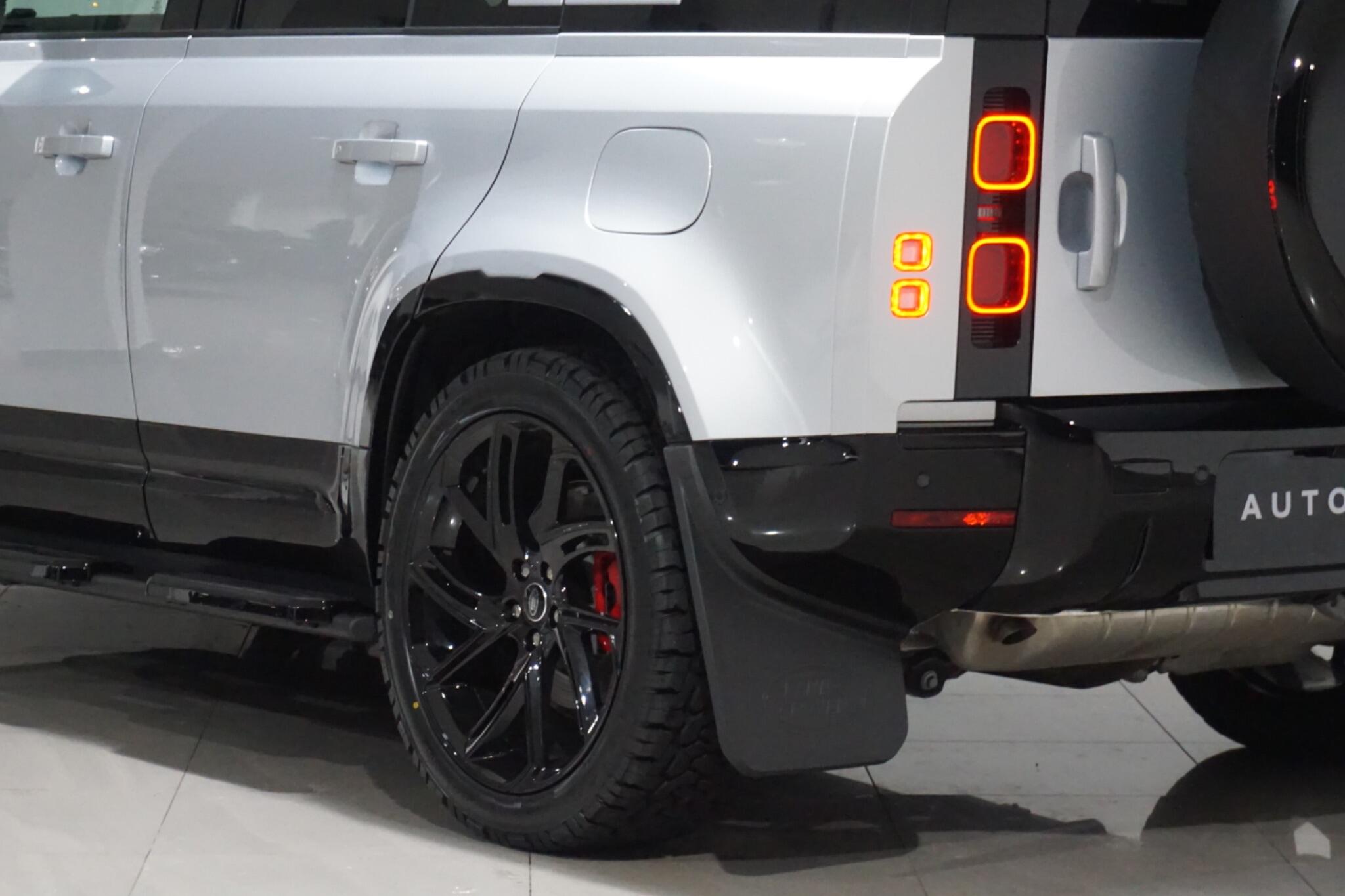 Land Rover Defender 110 2.0 P400e 15.4kWh XS Edition SUV 5dr Petrol Plug-in Hybrid Auto 4WD Euro 6 (s/s) (404 ps)